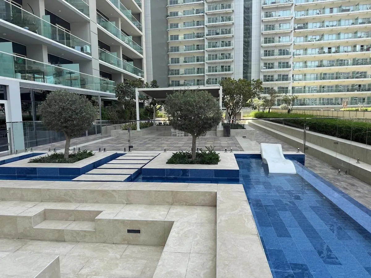 Luxury2Br Canal View Free Parking & Water Downtown Dubai
