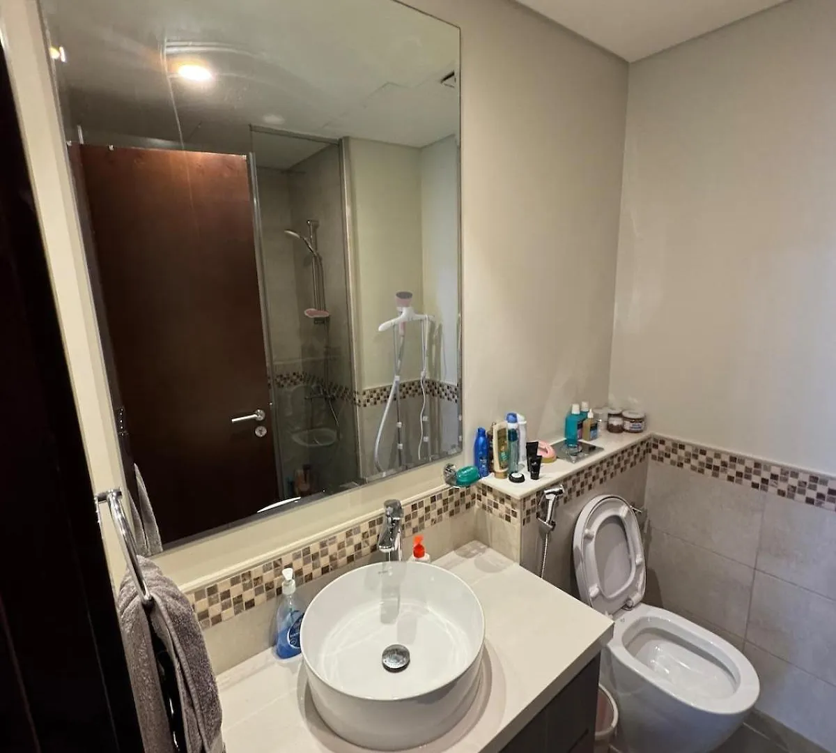 Luxury2Br Canal View Free Parking & Water Downtown Dubai Apartment