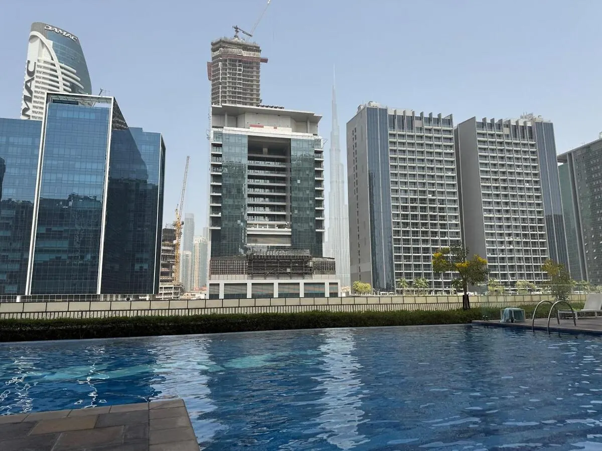 Luxury2Br Canal View Free Parking & Water Downtown Dubai Apartment
