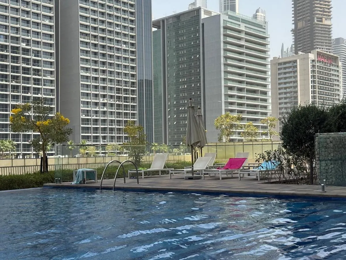 Luxury2Br Canal View Free Parking & Water Downtown 迪拜